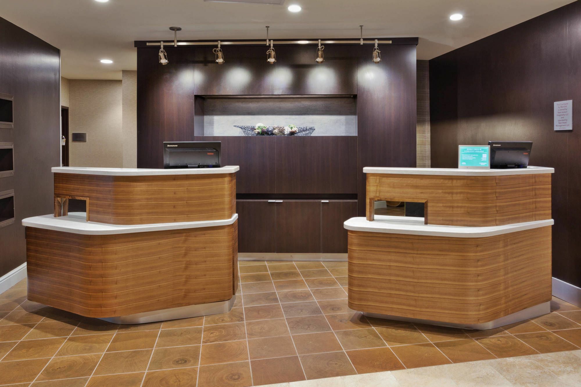 Courtyard By Marriott Albion Hotel Exterior photo